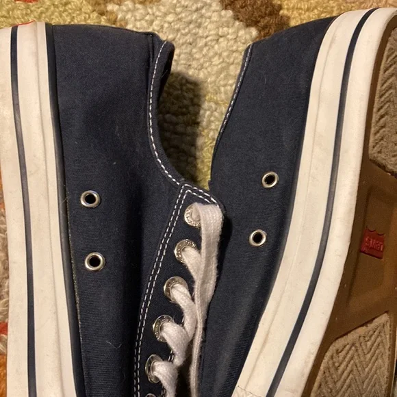 Levi canvas low cut tennis. - Picture 4 of 6